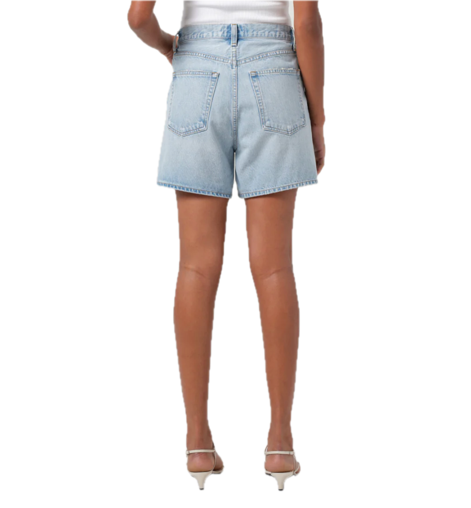 V-waist short in backbeat