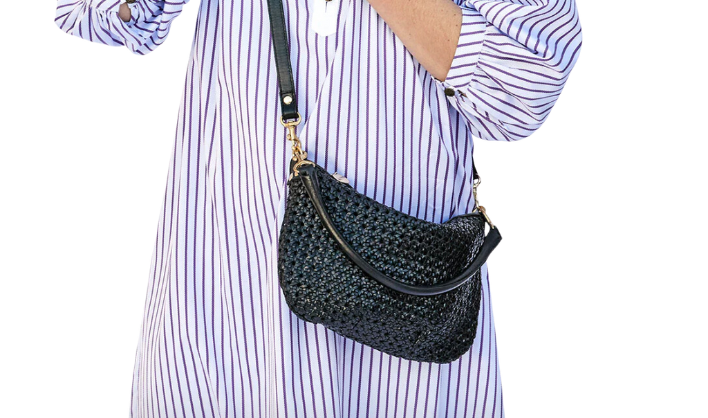 Petit moyen messenger - black rattan